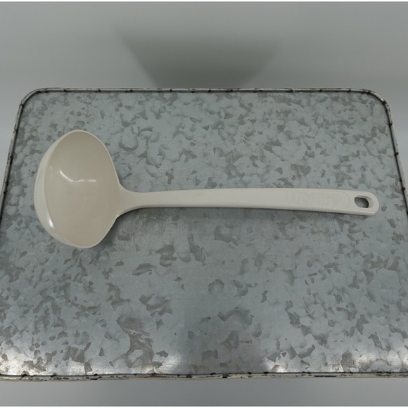 Ultratemp Other - Vintage Ultratemp Soup Ladle Cream Off-White High Heat Resistant Kitchen Utensil